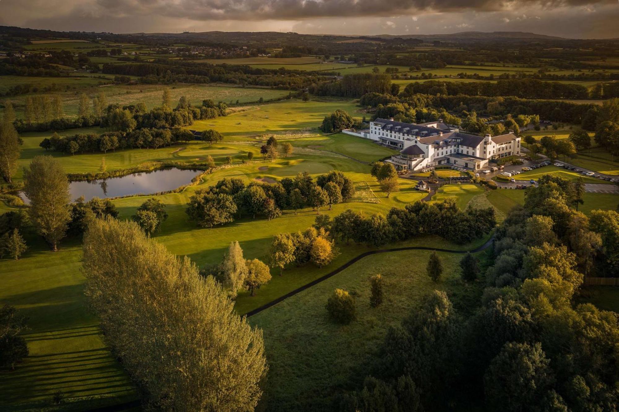 Hotel Doubletree By Hilton Belfast Templepatrick Exteriér fotografie
